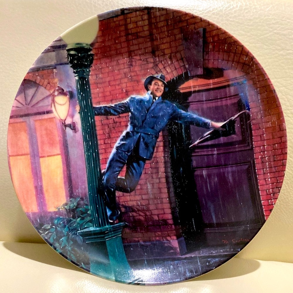🌟Limited Edition🌟 “Singin’ the Rain” Collector’s Plate